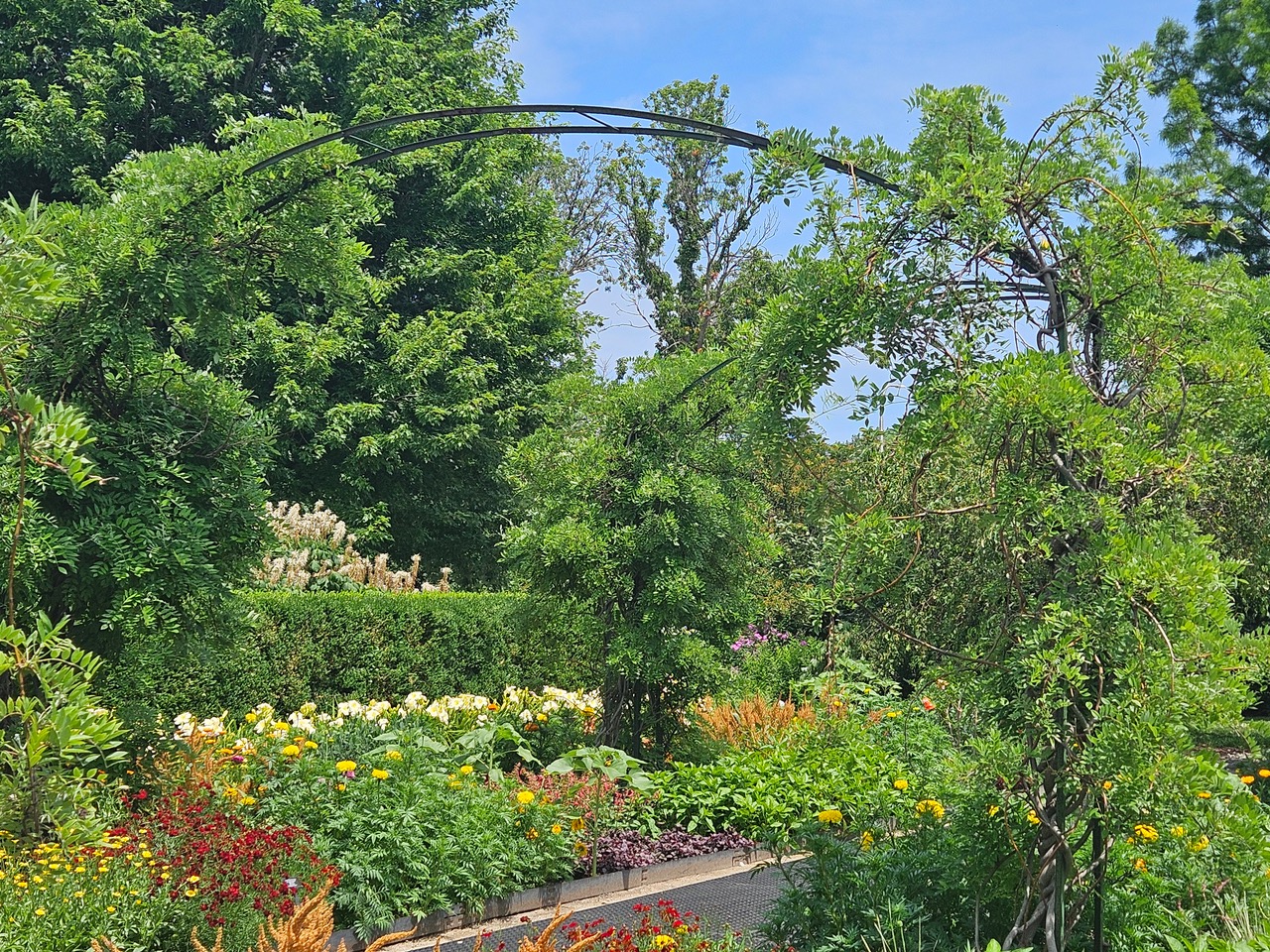 Artists Flowers exhibition at the Garfield Conservatory